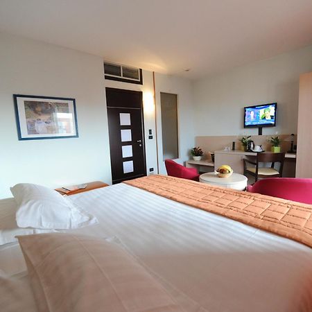 Hotel Donatello Imola Kültér fotó
