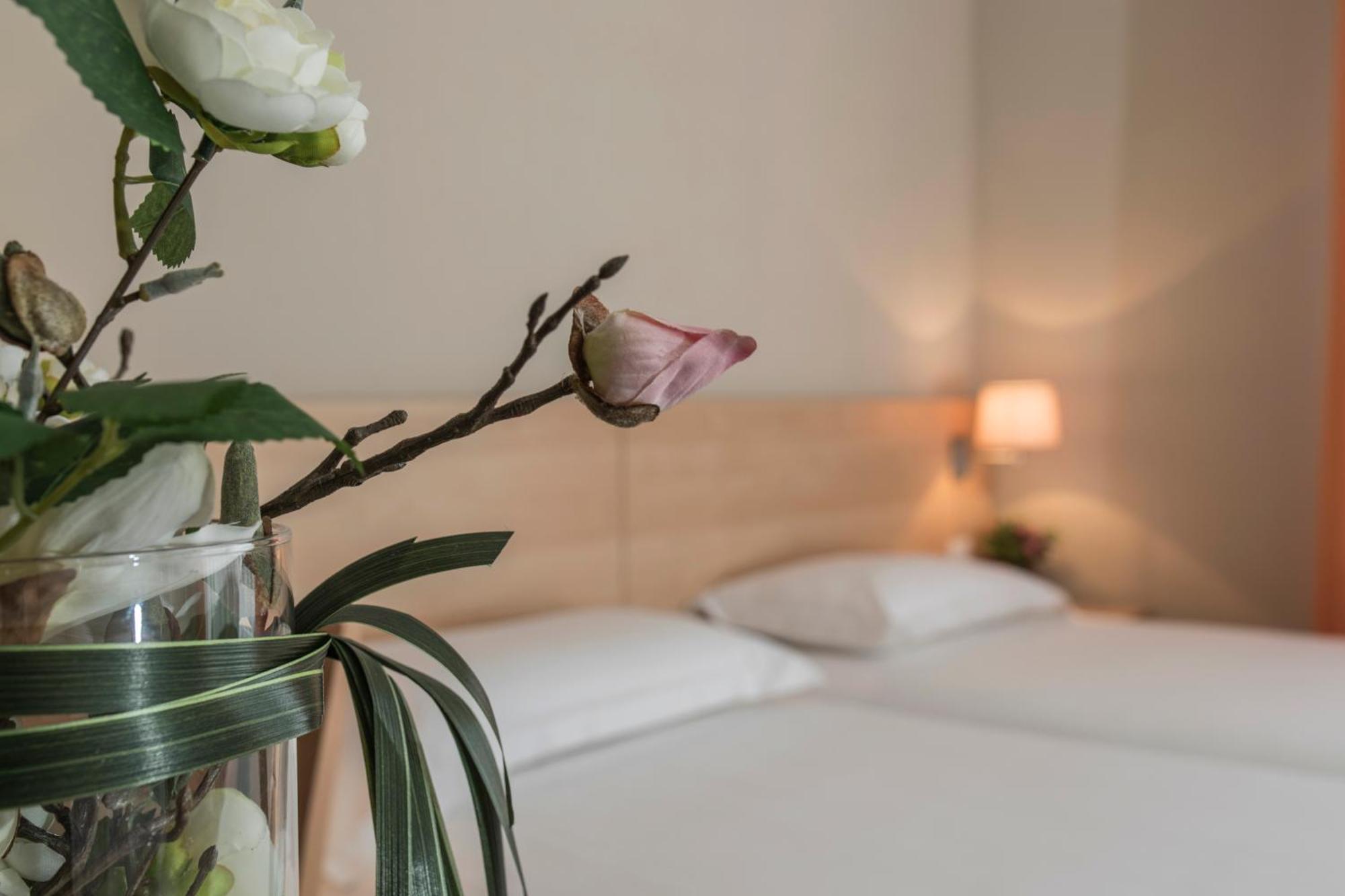 Hotel Donatello Imola Kültér fotó