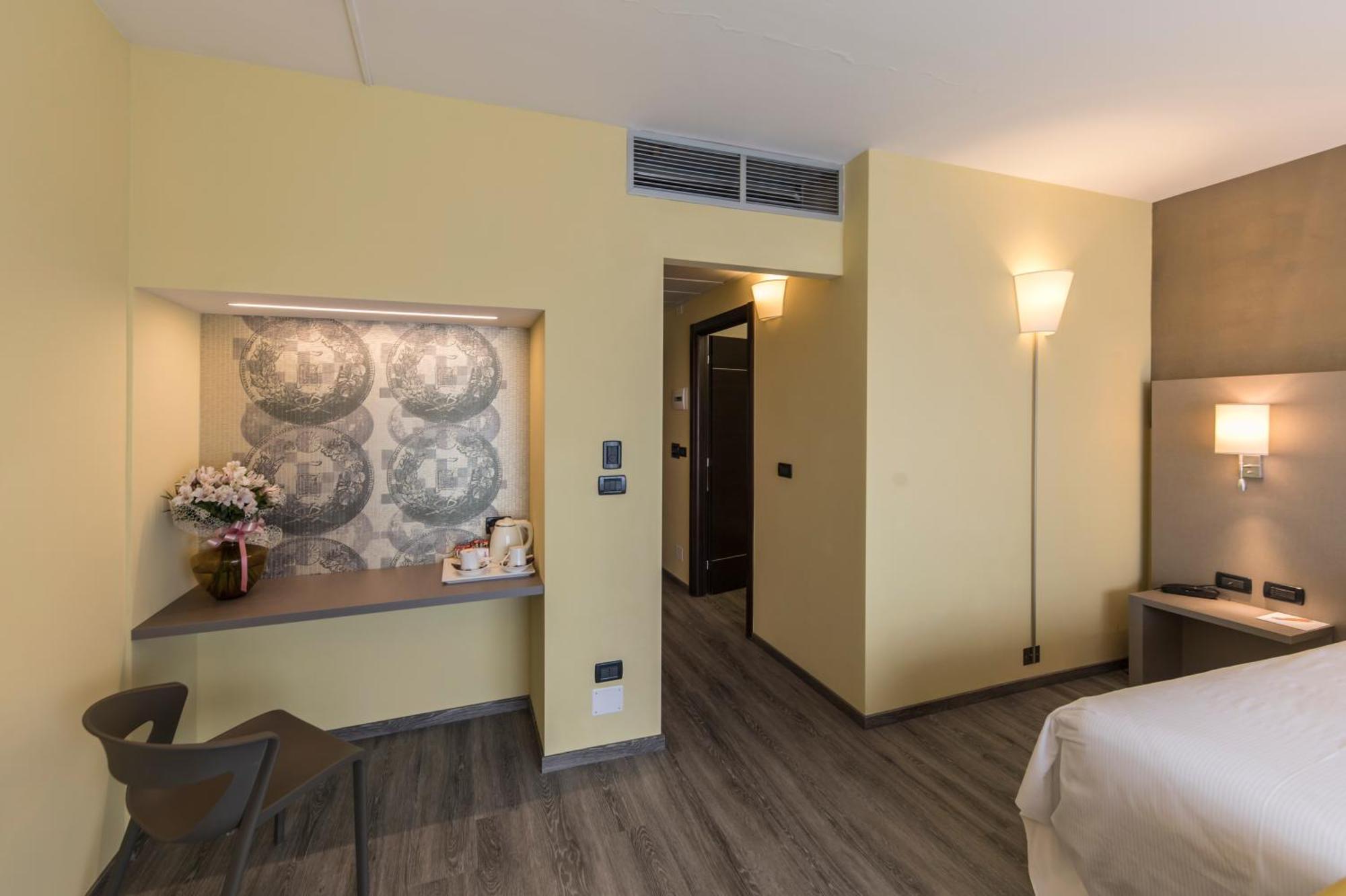 Hotel Donatello Imola Kültér fotó