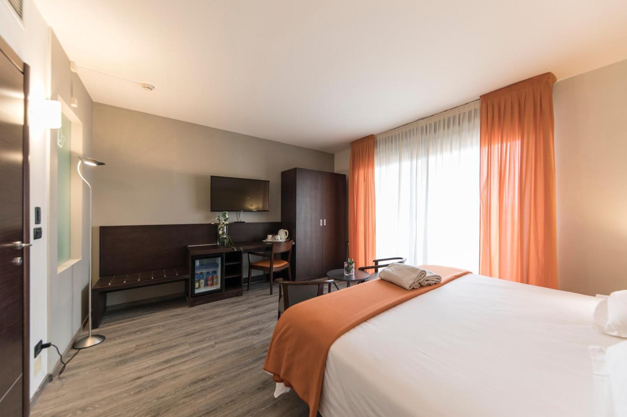 Hotel Donatello Imola Kültér fotó