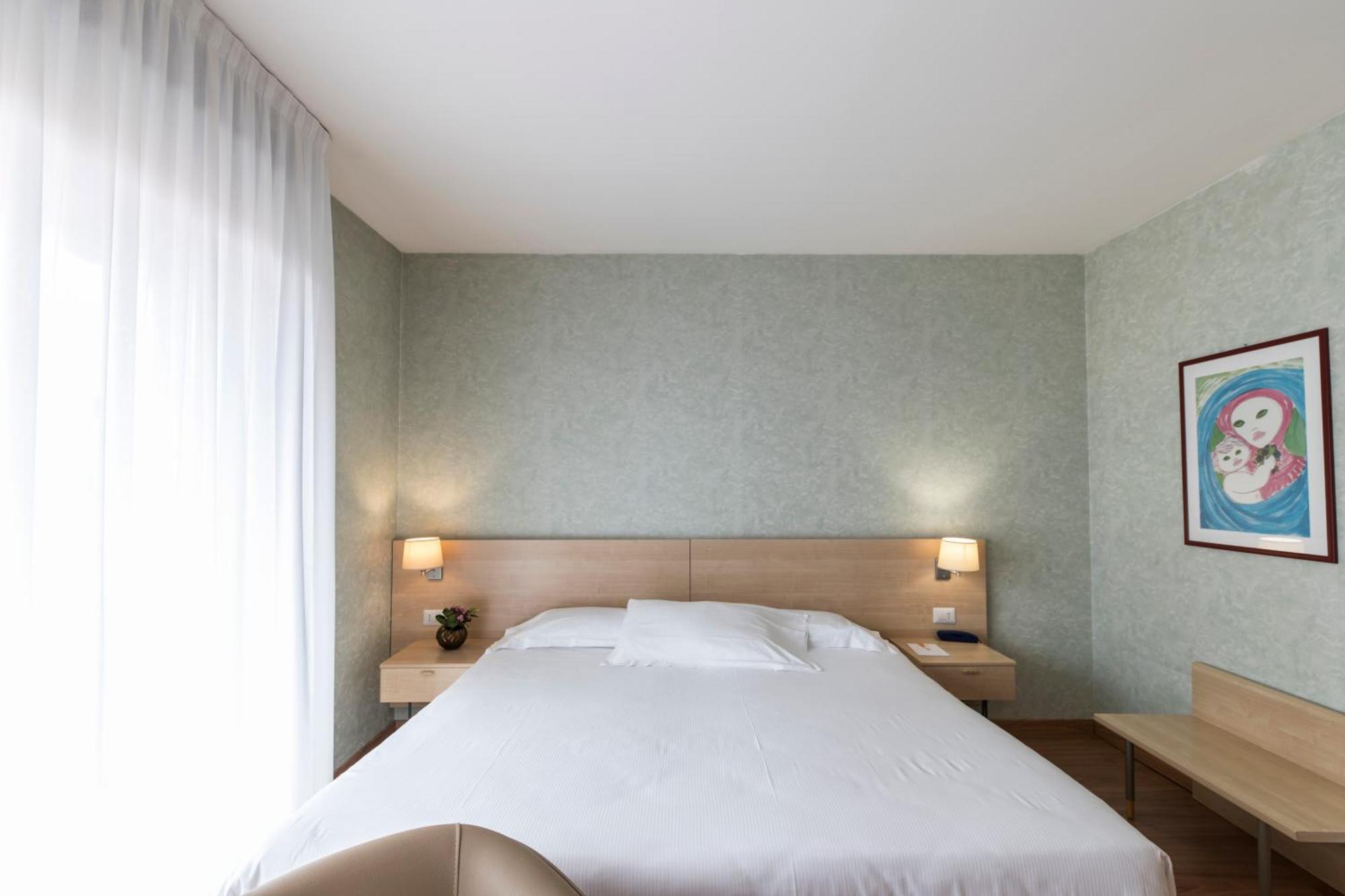Hotel Donatello Imola Kültér fotó