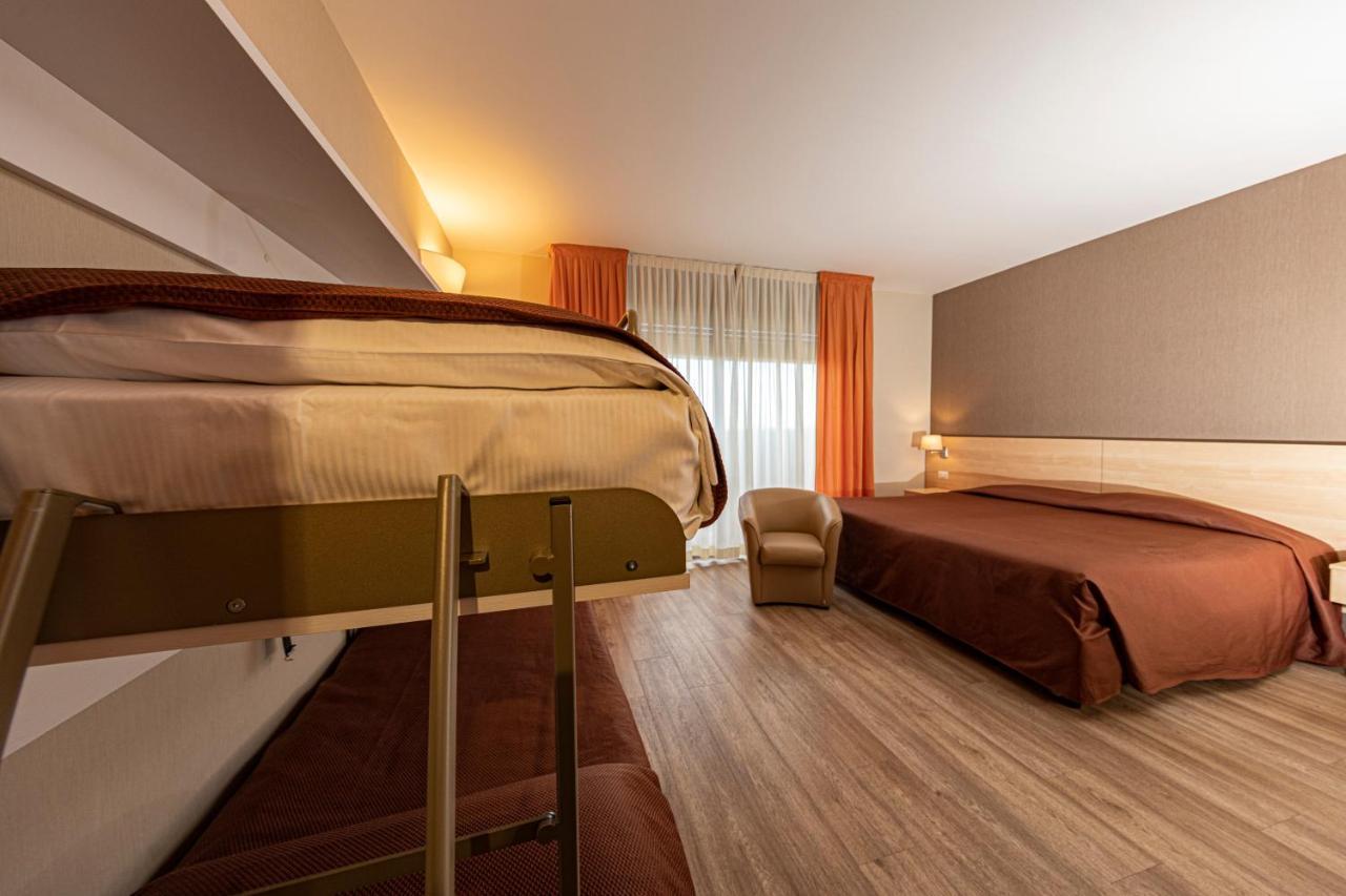 Hotel Donatello Imola Kültér fotó