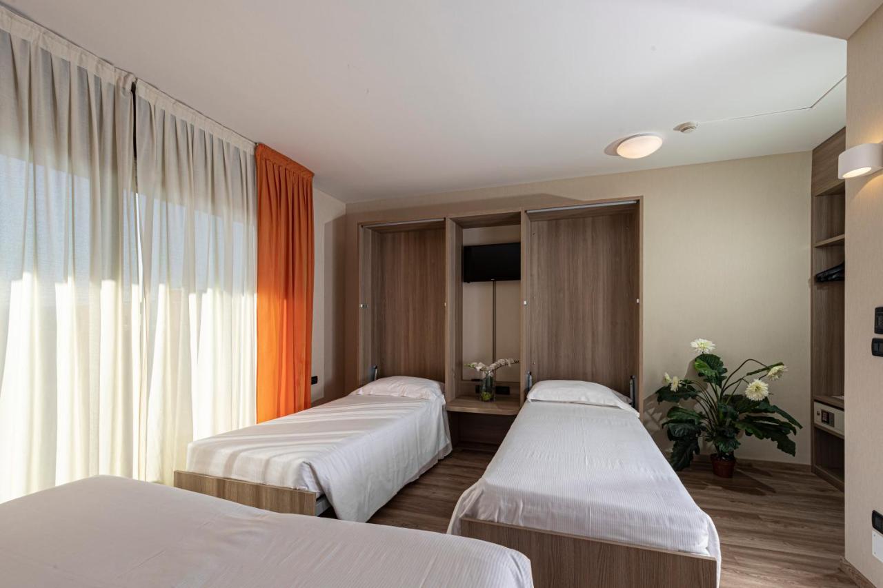 Hotel Donatello Imola Kültér fotó