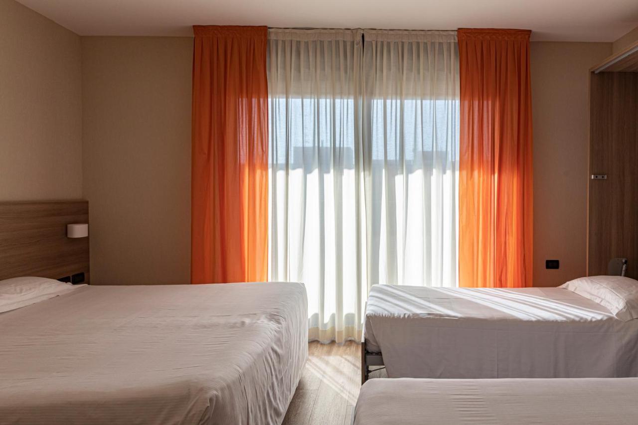 Hotel Donatello Imola Kültér fotó