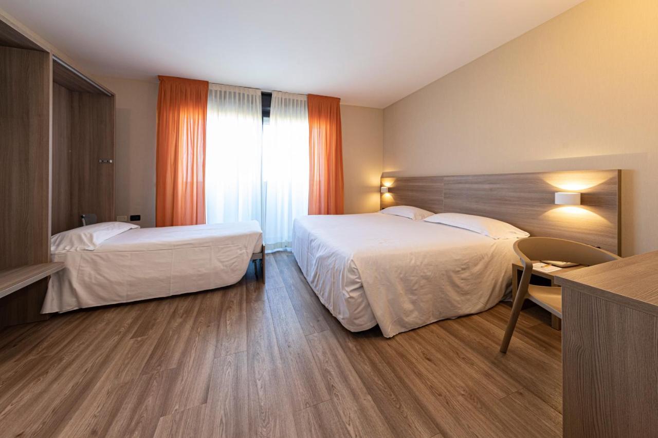 Hotel Donatello Imola Kültér fotó